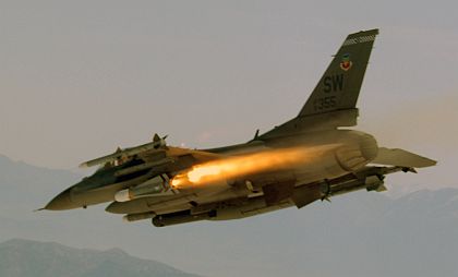 F-16��(zh��n)���C(j��)�l(f��)��AGM-65�Ռ�(du��)�،�(d��o)�����Y�ψD��