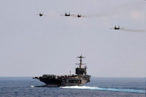  ���܈�(zh��)���΄�(w��)�r(sh��)���ɼ�����(gu��)FA-18E��(zh��n)�C(j��)�c�R��(l��i)������܊�ɳ��ăɼ��K-30��(zh��n)�C(j��)��������(gu��)�����΁Hʢ�D��̖(h��o)��ĸ�Ϸ��w����