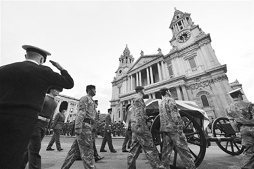 ��D��15������Ӣ���׶��������ʼ��T���ڱ���o�͡��`�ѡ����_(d��)ʥ���_����������A��l(f��)