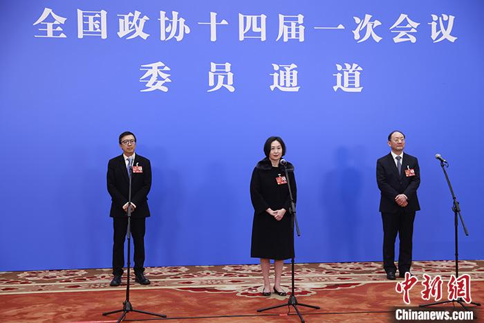 全國政協(xié)十四屆一次會(huì)議第二場(chǎng)“委員通道”集體采訪活動(dòng)舉行