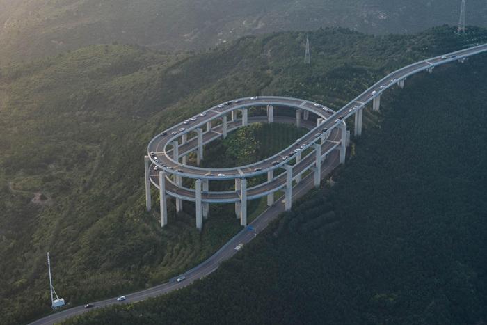 航拍太原天龍山網(wǎng)紅橋