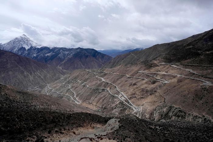 探訪川藏線“天路72拐”