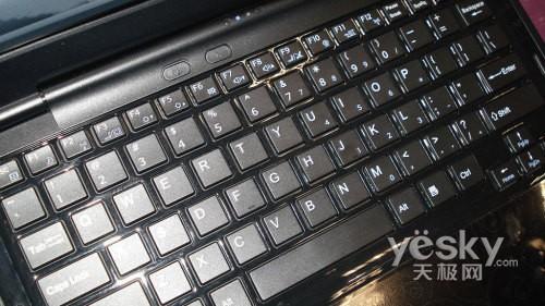 酷炫中國風(fēng) 新藍(lán)11寸上網(wǎng)本S11A廣州到貨