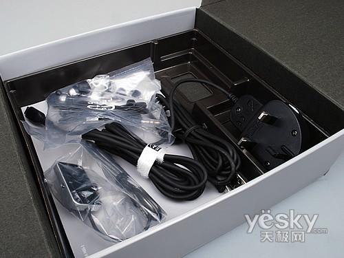 800萬(wàn)像素拍照旗艦 白色諾基亞N86開(kāi)箱圖賞