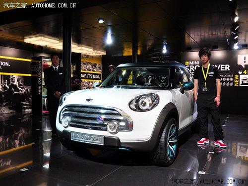 С̖�����MINI Coupe܇�ͷ��m�˸��װl(f��) ��܇֮��