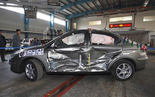 �@��(g��)������ 9�����оo����܇(ch��)��ײ����(du��)�� ��܇(ch��)֮��