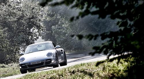 �C�����|������ԇ�{���r���¿�911 Turbo