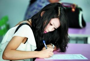 千萬富豪相親派對吸引1500多名女性報(bào)名(組圖)