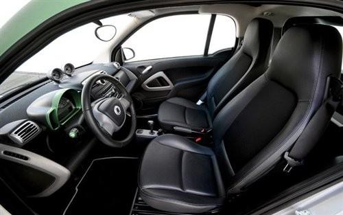 節(jié)能環(huán)保先鋒 試駕2011款電動版smart