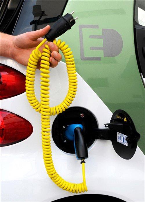 節(jié)能環(huán)保先鋒 試駕2011款電動版smart