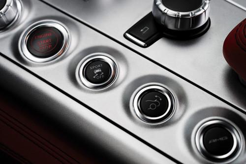 經(jīng)典重現(xiàn) 海外試梅賽德斯-奔馳SLS AMG