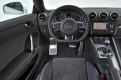 �������������ȊW��TT Coupe�c���п�