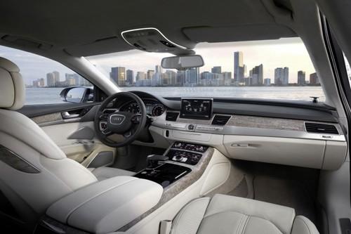 豪華車的準則 海外試駕2011款奧迪A8