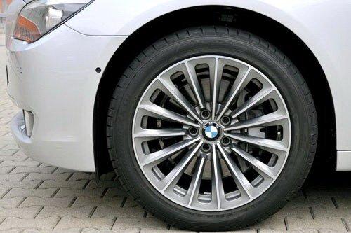 ����(zh��n)���A�O�� �ݱ�XJ3.0D�Q��(zh��n)���R730D ��܇(ch��)֮��