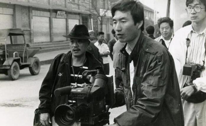 通訊社還能拍電影？