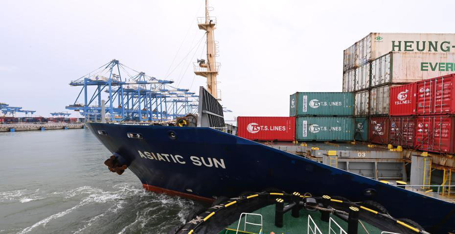 以路為軸，繪“一帶一路”工筆畫