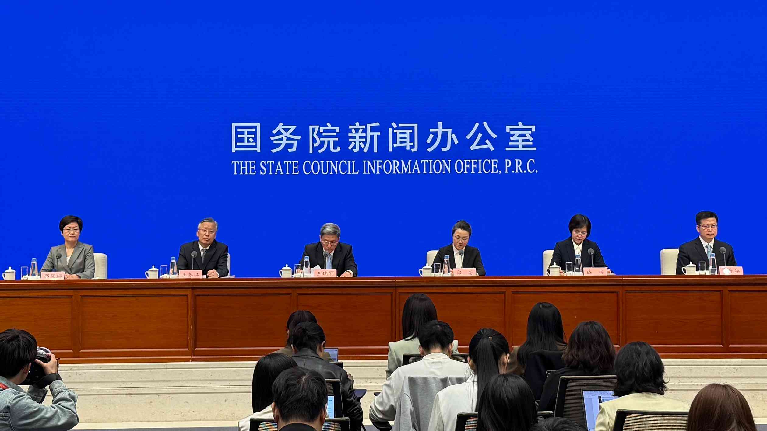 國新辦舉行新聞發(fā)布會 介紹《中華人民共和國民營經(jīng)濟(jì)促進(jìn)法》有關(guān)情況 