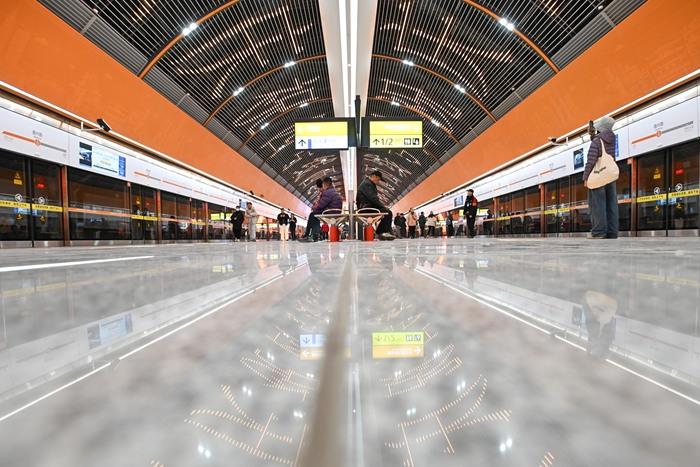 重慶“背簍專線”加長版正式開通運(yùn)營